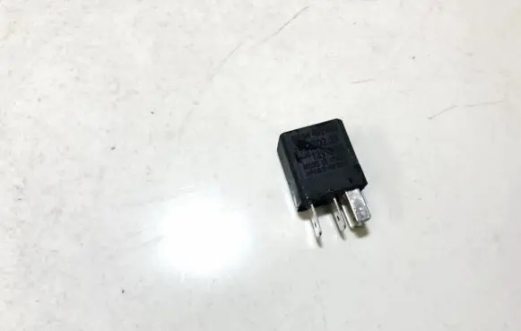Opel Zafira A Other relay 24432680