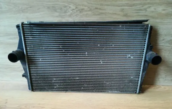 Volvo XC70 Intercooler radiator 8649471A 020527
