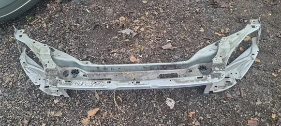 Volvo C30 Radiator support slam panel
