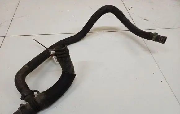 Renault Laguna III Engine coolant pipe/hose 