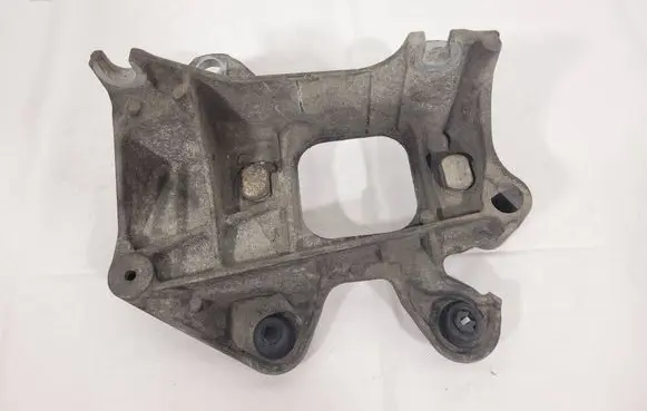 Renault Laguna III Engine mount bracket 112210001r