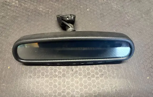 Infiniti FX Rear view mirror (interior) E11015633