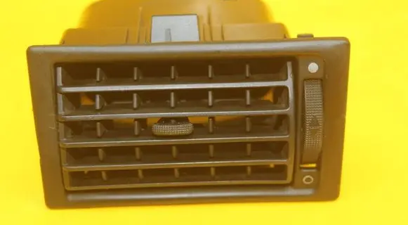 Volkswagen Transporter - Caravelle T4 Dashboard side air vent grill/cover trim 701819709A 701819703
