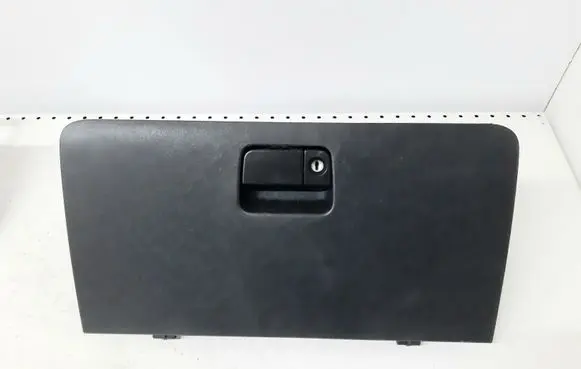 Honda CR-V Glove box