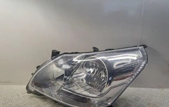 Toyota Verso Headlight/headlamp 811700F090 023121177N