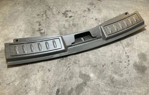 Land Rover Evoque II Tailgate/boot lid lock trim K8D2113A10AB 120611 15102020