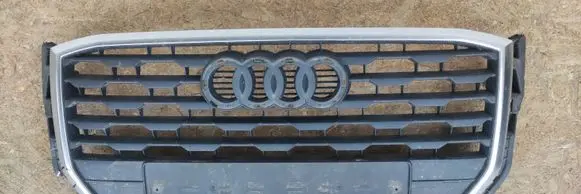 Audi Q2 - Front bumper upper radiator grill 81A853651 27009439