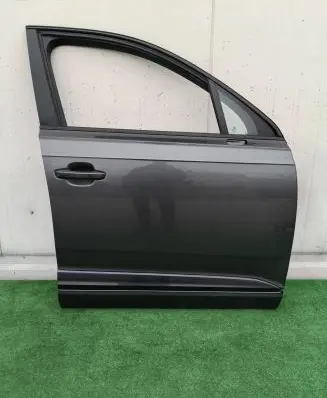 Audi Q7 4M Front door