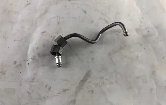 Chrysler Grand Voyager V Fuel injector supply line/pipe 
