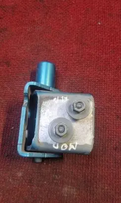 Renault Modus Rear door lower hinge 213724M