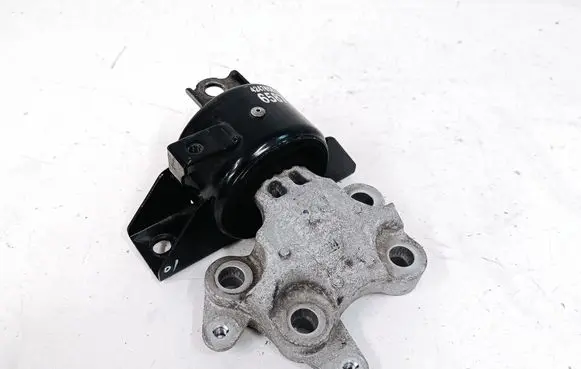 Buick Encore I Engine mount bracket 42476587 573AYL41