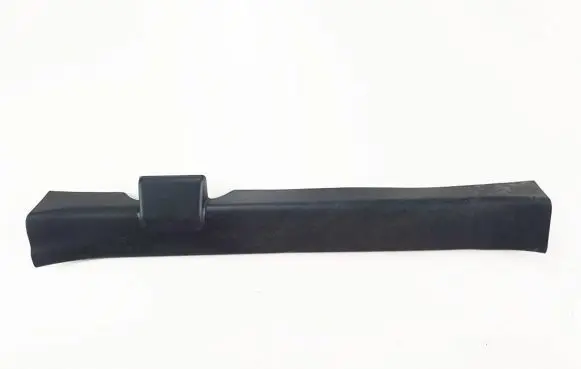 Suzuki SX4 S-Cross Foot area side trim 