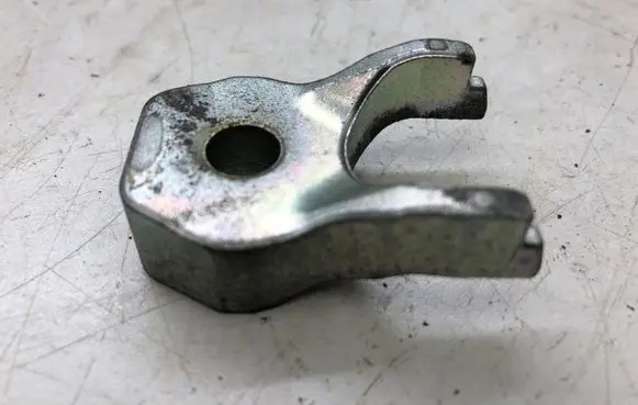 Mazda CX-7 Fuel Injector clamp holder