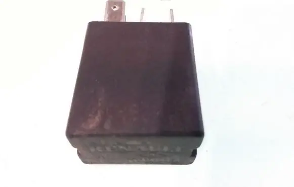 Renault Scenic I Other relay 7700414484