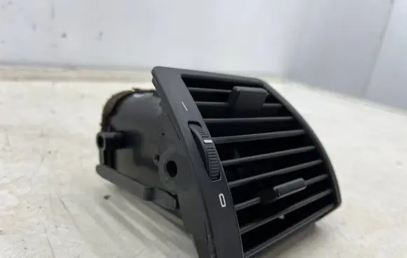 BMW X5 E53 Dashboard side air vent grill/cover trim