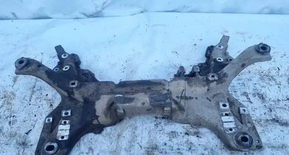Peugeot 508 Front subframe 9683554810