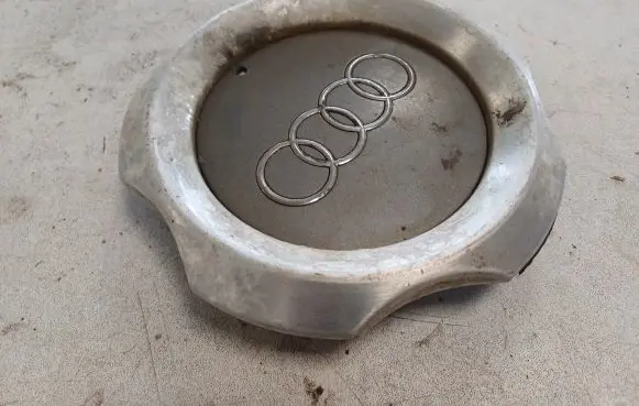 Audi A6 Allroad C5 Original wheel cap 4Z7601165A