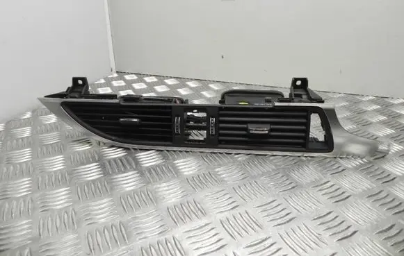 Audi A6 S6 C7 4G Rear air vent grill 4G2820951 T2006