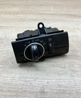 Mercedes-Benz E W211 Light switch 2115450304 04056020