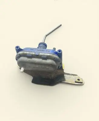 Audi 80 90 B3 Central locking vacuum pump 893862153E