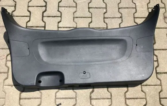 KIA Sorento Tailgate/boot lid cover trim 