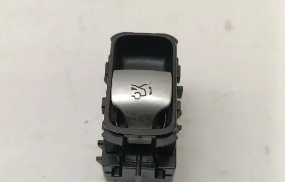 Mercedes-Benz EQE v295 Tailgate opening switch A2069056802