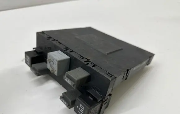 Volkswagen PASSAT CC Comfort/convenience module 3C8937049D