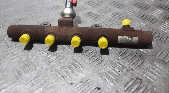 Renault Scenic II - Grand scenic II Fuel main line pipe 8200815617