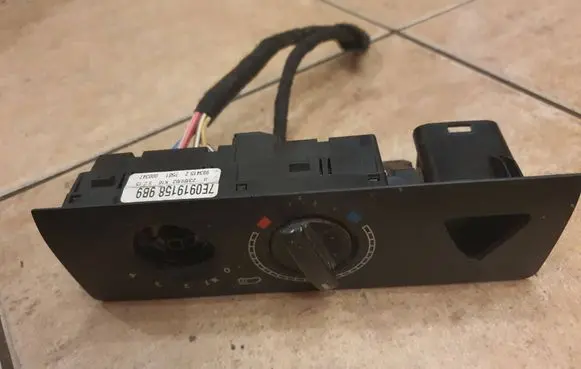 Volkswagen Transporter - Caravelle T5 Climate control unit 7E09191589B9 000347 983415Z