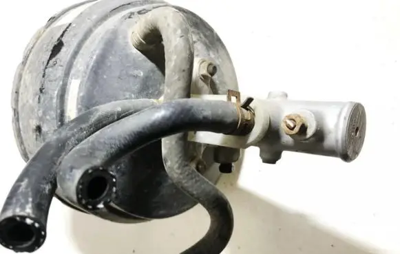Chevrolet Tacuma Master brake cylinder
