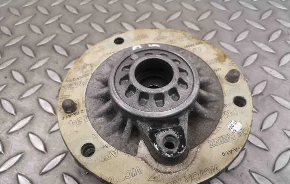 BMW 2 F22 F23 Front upper strut mount 6863135