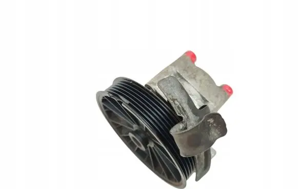Volvo V70 Power steering pump 8649636