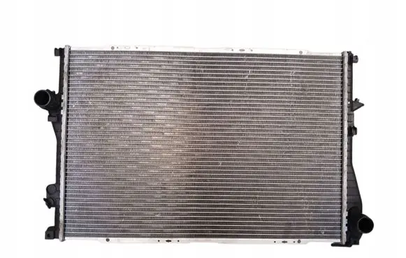 BMW 7 E38 Coolant radiator 06002235