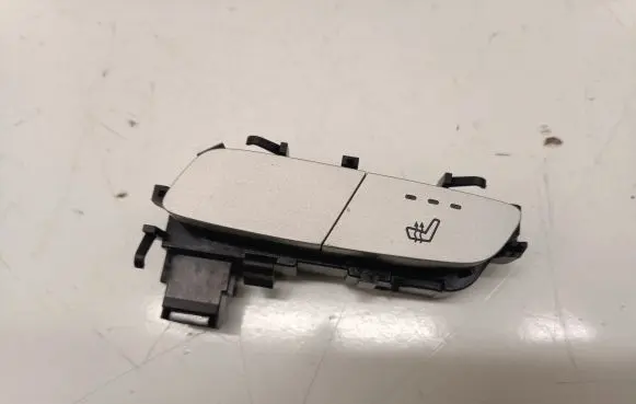 Mercedes-Benz C W205 Seat heating switch A2139057502