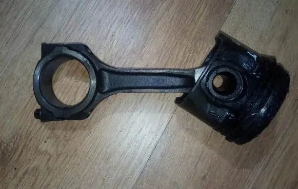 Ford Transit Piston with connecting rod