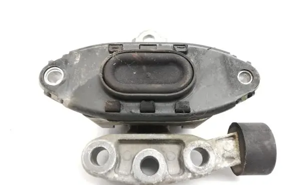 Opel Mokka Engine mount bracket 95135160