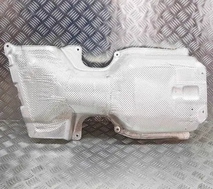 BMW X5 G05 Heat shield in engine bay 7424929