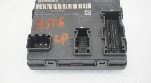 Opel Astra K Door control unit/module 9848968380