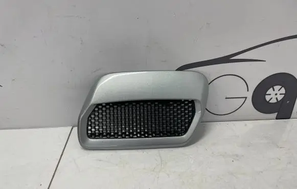 Ford Mustang VI Engine hood trim 589103