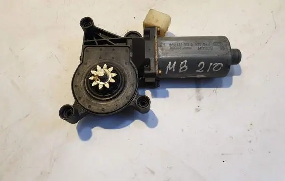 Mercedes-Benz E W210 Front door window regulator motor 0130821709 119153XXX963