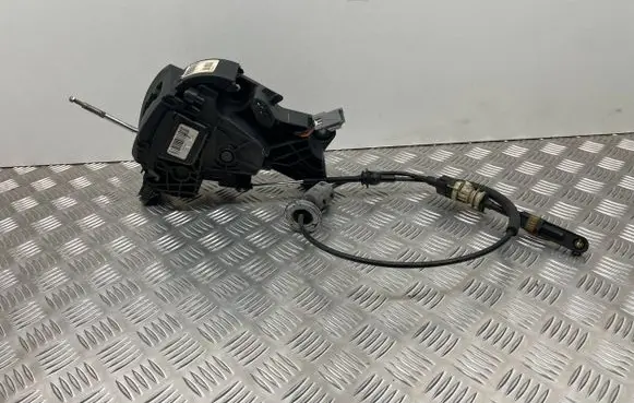 Dodge Grand Caravan Gear shifter/selector P1UY77DX9AA AA1008M300