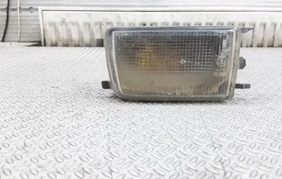Volkswagen Golf III Front indicator light 121603B