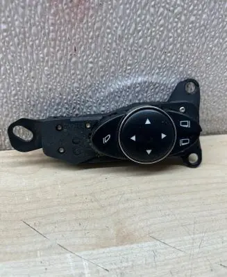 Mercedes-Benz E W211 Wing mirror switch 2118208510