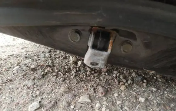 Nissan Primera Front door check strap stopper 