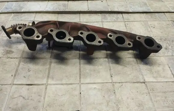 Volvo V70 Intake manifold 30637797