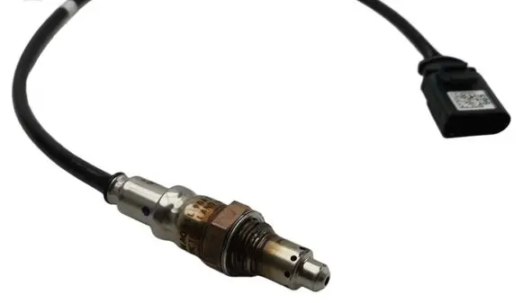 Volkswagen PASSAT B8 Lambda probe sensor 05L906262F