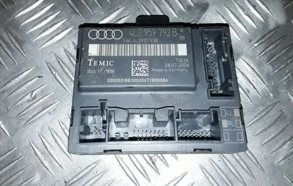 Audi Q7 4L Door control unit/module 4L0959792B 4L0910793B 033TFJ0001