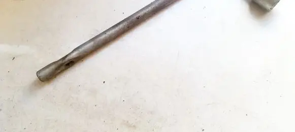 Audi A4 S4 B5 8D Wheel nut wrench 