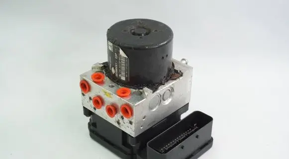 Nissan Navara D40 ABS Pump 476605X60E 10092633913 10021205264