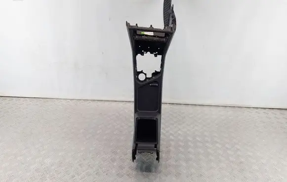 Volkswagen Tiguan Center console 5NB863241E 5NB863046A 5NB862531
